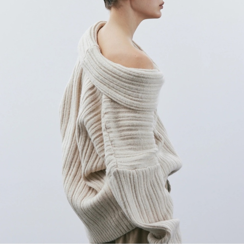 Source Unknown Becca High Roll Knit Pullover Sweater - Picture 7 of 10